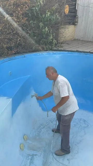 צביעת בריכה באפוקסי
